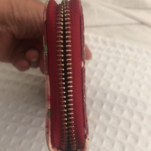 Women’s red wallet - Picture 4 of 5